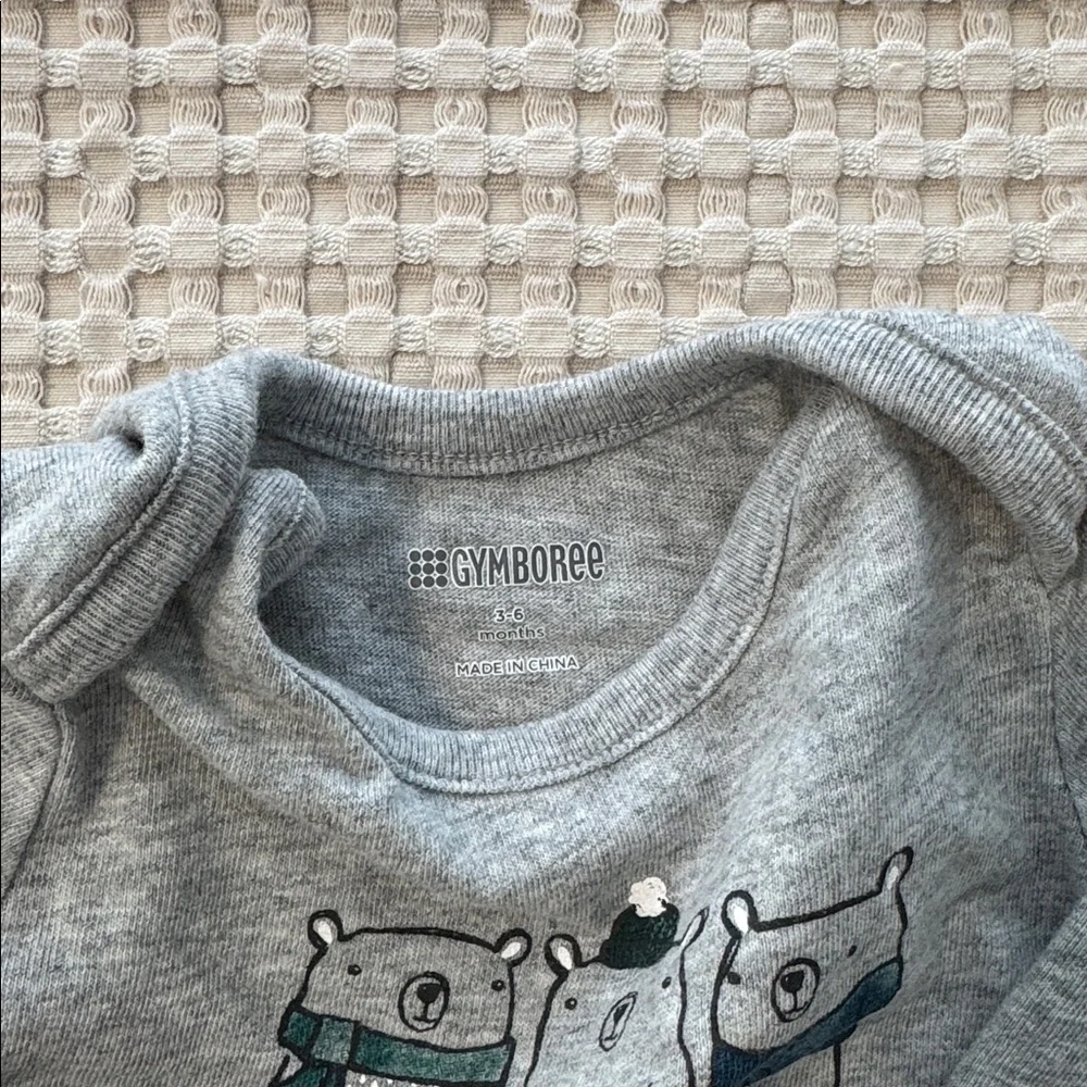 3/$15 🌸 Gymboree Long Sleeve Bodysuit Onesie Winter Bears